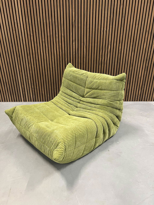 Ligne Roset Tejido de canalé Togo