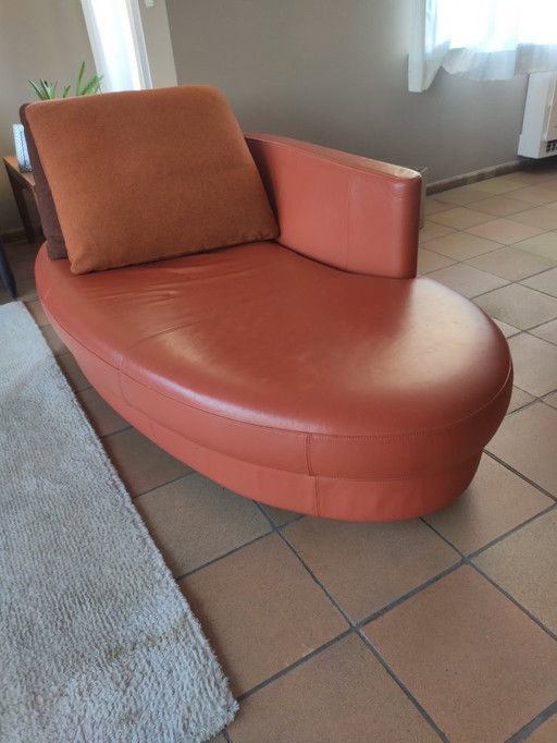 Rolf Benz leather chaise longue from the 4500 series