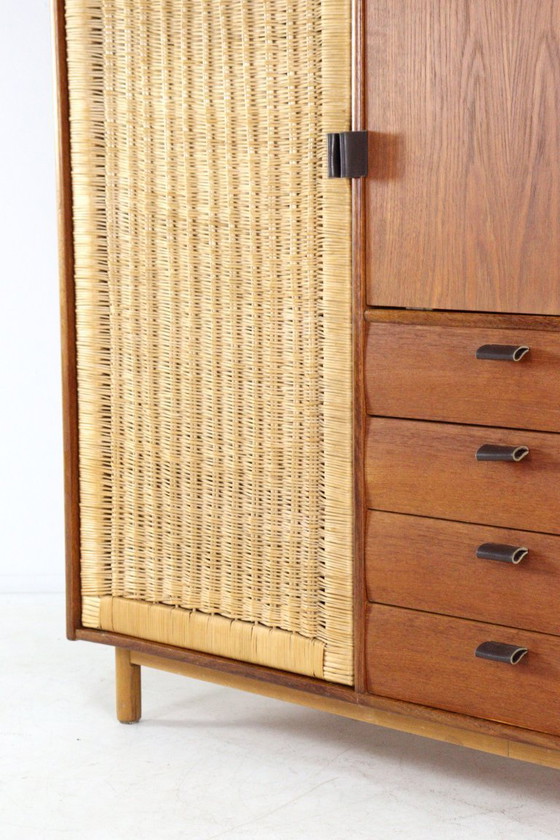 Image 1 of Armadio vintage per ragazze di Sebastian Muggenthaler