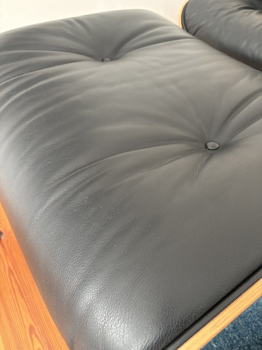 Vitra Eames loungestoel en voetenbank