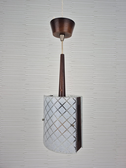 Mid-century pendant lamp in teak and embossed glass. Vintage lamp.