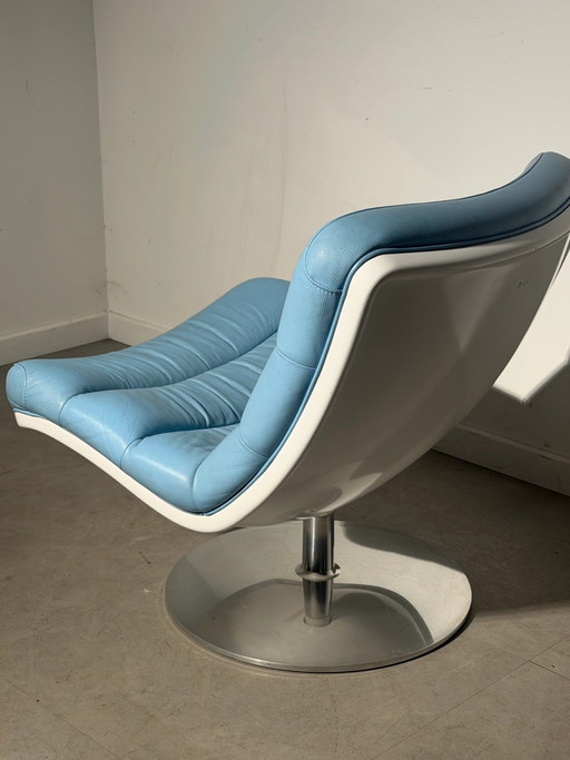 Sillón Artifort en Azul Cielo — Atribuido a Geoffrey Harcourt, Modelo F978