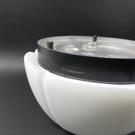 Image 1 of Bloemvormige plafond- of wandlamp van Glashütte Limburg, jaren 70.