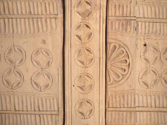Antique carved low sideboard in fir wood – China, circa 1930 (photo 13 of 40)