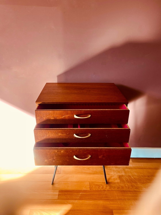 Image 1 of Vintage besteklade op pootjes