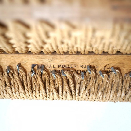 Image 1 of Niels Otto Møller Modèle 408, Ensemble de 4 chaises de salle à manger en teck Papercord pour J.L. Møllers, 1975