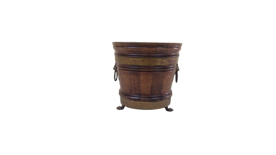 Image 1 of Jardinera antigua de caoba | Maceta con anillo de león victoriano de latón, hacia 1850