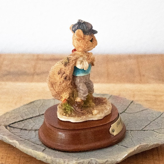 Image 1 of Figurine de loir Humphrey vintage de 1989 par Leonardo, souris du village Little Nook