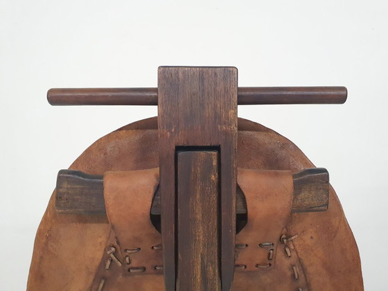 Image 1 of Ensemble de deux fauteuils lounge en cuir façon selle, Brésil, années 1960