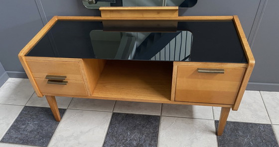 Image 1 of Tocador con espejo alto, años 60