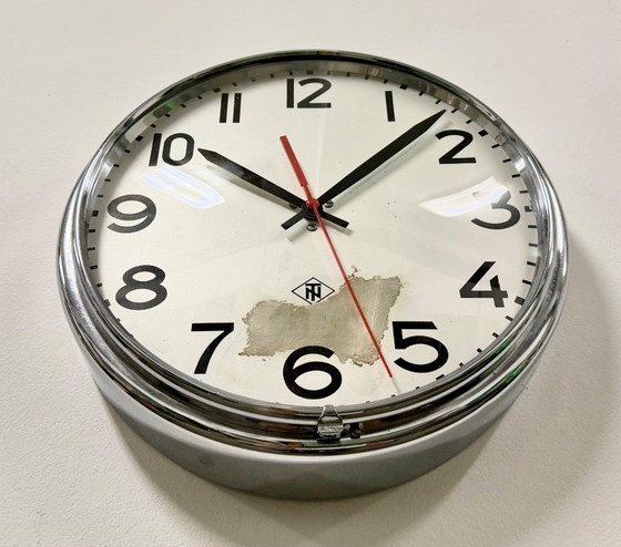 Reloj de pared industrial plateado de TN, años 60 – Relojes, Hierro, Vidrio (photo 7 of 17)