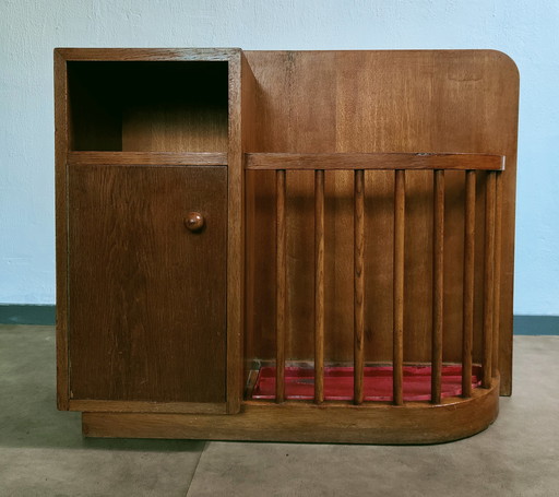 Seltener Schrank aus der Mitte des 20. Jahrhunderts