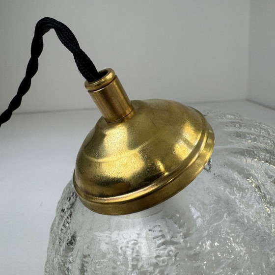 Image 1 of PAIRE D’ANCIENNES SUSPENSIONS RONDES EN VERRE VINTAGE 