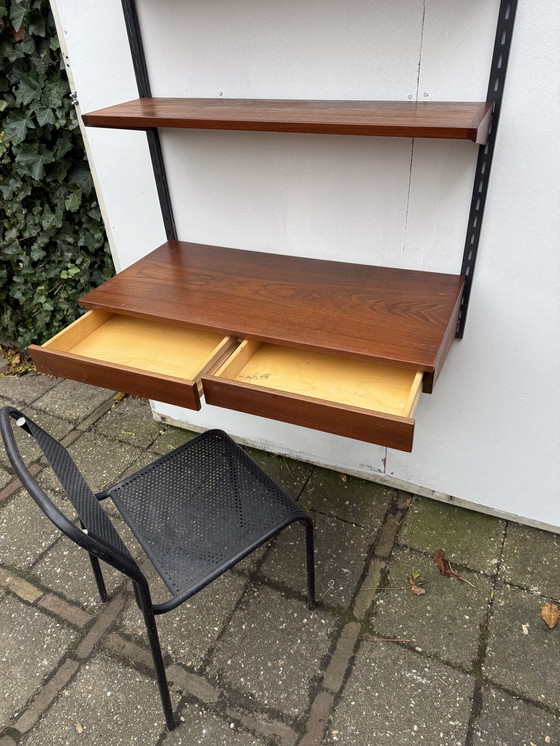 Image 1 of Kai Kristiansen Teakholz-Schreibtisch-Wandregal-Set aus den 1960er Jahren