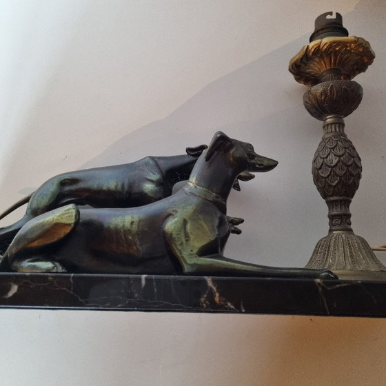 Image 1 of Art Deco bureaulamp in regula met windhonden