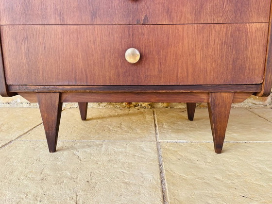 Image 1 of Cómoda de roble de mediados de siglo con cinco cajones, década de 1950