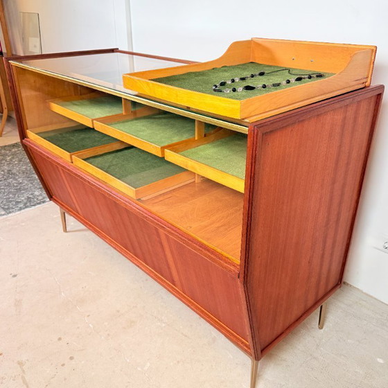 Image 1 of Vintage toonbank met 15 lades, HAKA Ladenmöbel 