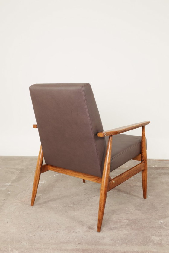 Image 1 of Sedia da salotto scandinava in pelle vegeta color taupe scuro Design classico in legno color noce