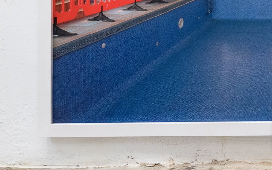 Image 1 of Piscina vuota — fotografia a colori incorniciata 100x150 cm