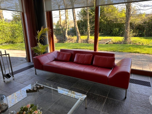 Canapé design De Sede 3 places en cuir rouge