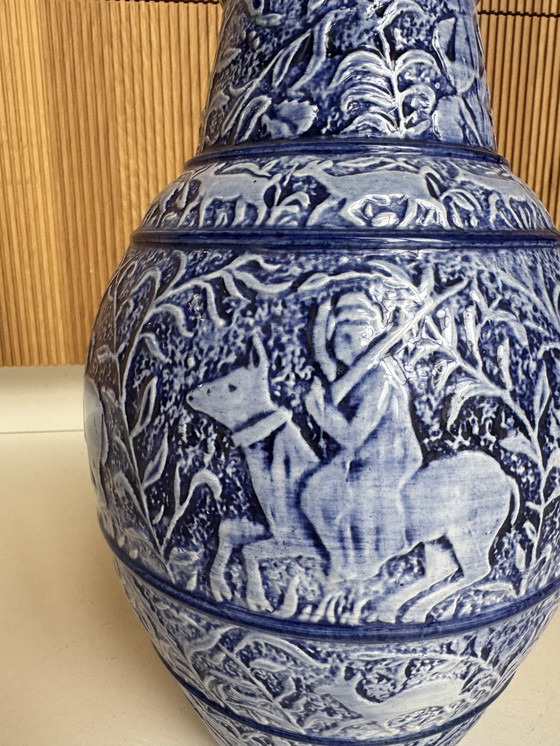 Image 1 of Grote blauwe steengoed vaas uit de jaren 60