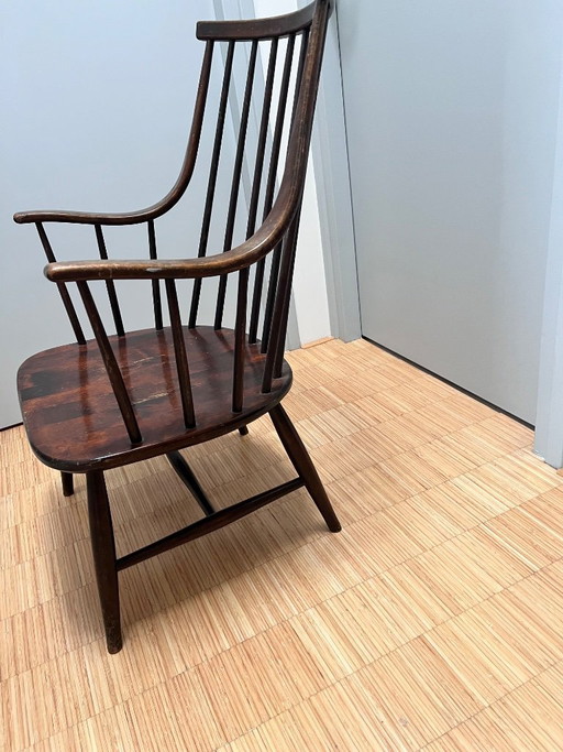 Schommelstoel Grandessa Zweeds design door Lena Larsson