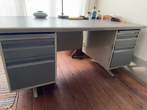Vintage-Metallschreibtisch 'Gispen'