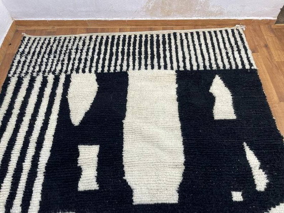 Marokkanischer schwarzer Teppich 200cm x 100cm – Teppiche & Läufer, Wool (photo 4 of 9)