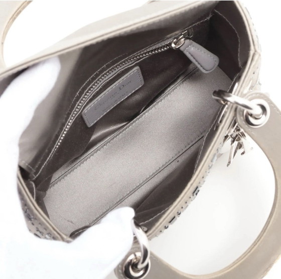 Borsa Mini Lady Dior in raso e cristalli strass con motivo Cannage – Borse a mano, Cristallo, Metallo (photo 7 of 15)