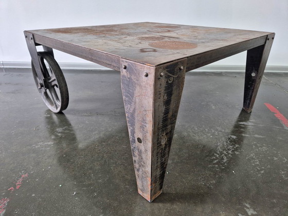 Image 1 of Carrello industriale brutalista del tavolino da caffè in acciaio