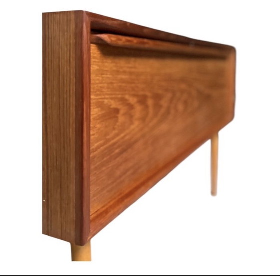 Image 1 of Scandinavische dressoirs