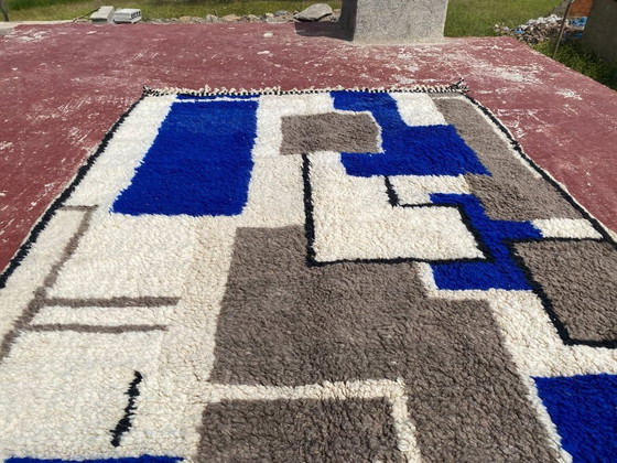 Image 1 of Large Vintage Beni Ourain Rug 255x170 cm – Abstract Moroccan Wool Rug – Blue & Beige Geometric Design – Statement Boho / Modern 