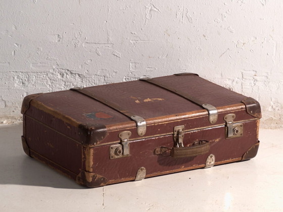 Antique travel suitcase in vulcanised fibre – Czechoslovakia, circa 1930 – Travel bags, Wood, Metal (photo 2 of 39)
