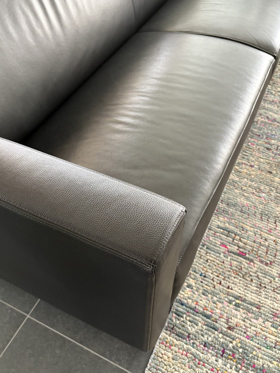 Image 1 of Artifort Mare, 2.5-seater sofa in black leather.