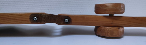 Image 1 of Escultura articulada de cocodrilo de madera maciza