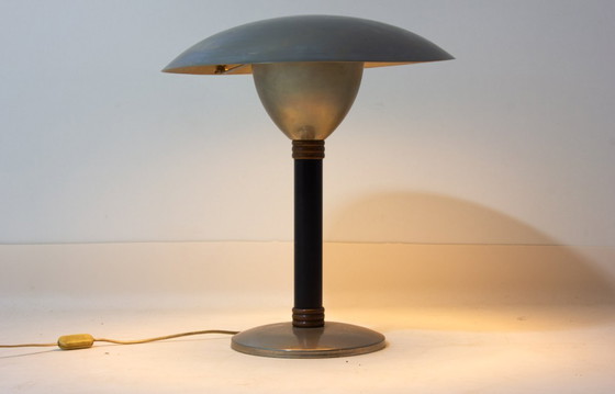 Image 1 of Lampada da tavolo/scrivania italiana a forma di fungo in metallo spazzolato, anni '50
