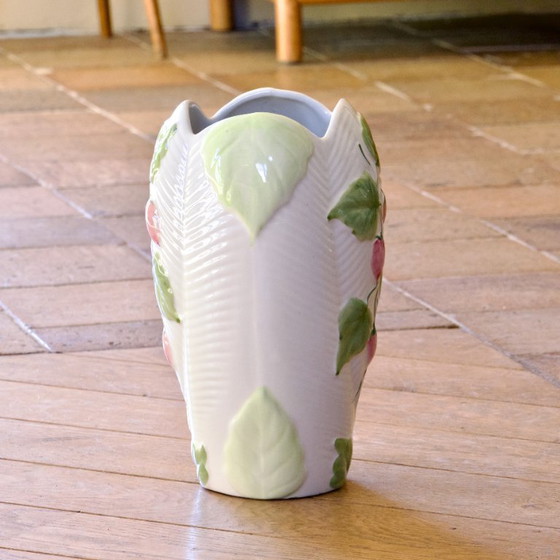 Image 1 of Large vintage strawberry-shaped earthenware vase