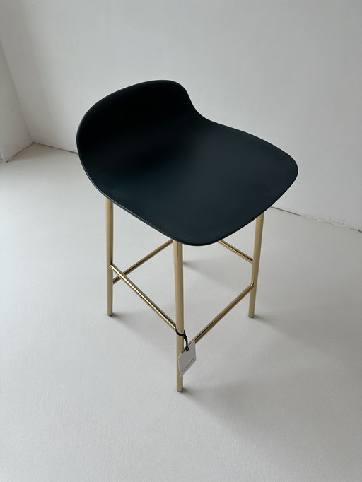 Sgabello da bar Normann Copenhagen Form