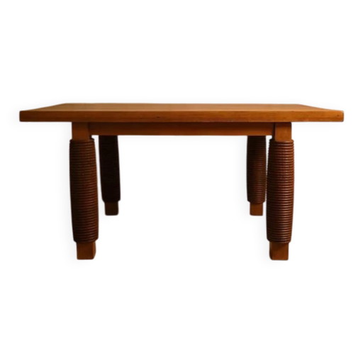 Sculpturale houten tafel