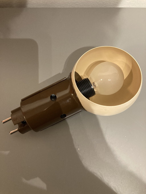 Danish plug lamp