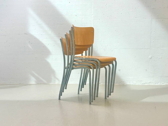 Image 1 of Set aus 6 Formschöne Stapelstühle von Stella, Schweiz, 1950er Jahre