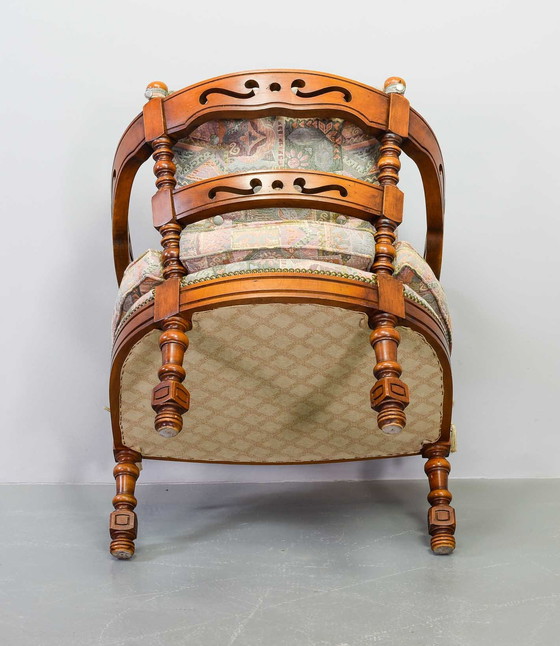 Image 1 of Giorgetti Gallery Collection Chaises longues en bois sculpté à la main avec tapisserie en gobelin, ensemble de 2. Italie, 1975.