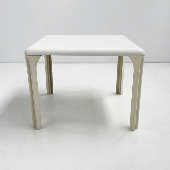 White Stadio Dining Table by Vico Magistretti for Artemide, 1970s – Plastic (photo 2 of 9)