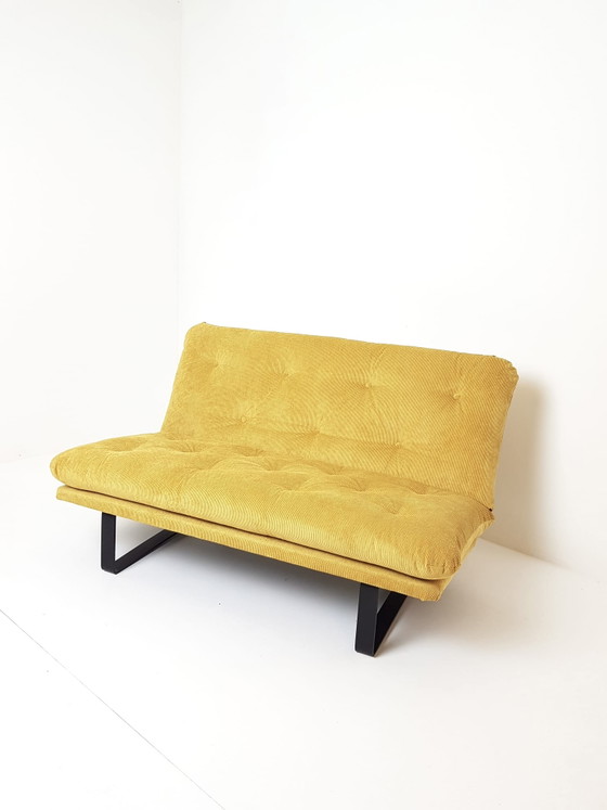 Artifort Kho Liang Le Bank 1,5 Zit Nieuw Gestoffeerd Gele Rib – 2 zitsbanken, Metal, Textile, Vintage (photo 5 of 15)