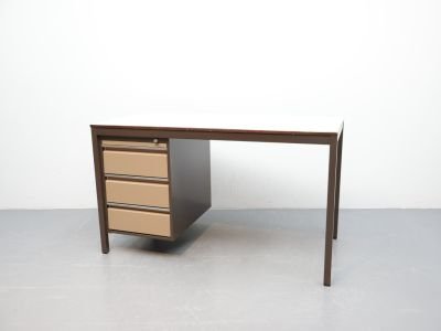 Scrivania vintage / metallo / cassetti / tonalità marroni – Scrivanie (photo 5 of 5)