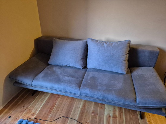 Image 1 of Sofá cama “Mona” con caja de almacenamiento y cojines.