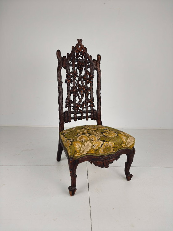 Beautiful 19th-Century Black Forest Chairs – Exceptional Carving – Armchairs, Wood (photo 6 of 7)