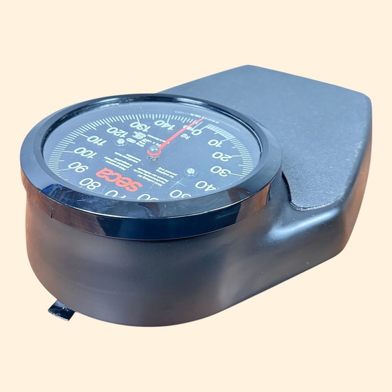 Image 1 of Vintage SECA badkamerweegschaal zwart jaren 80 90