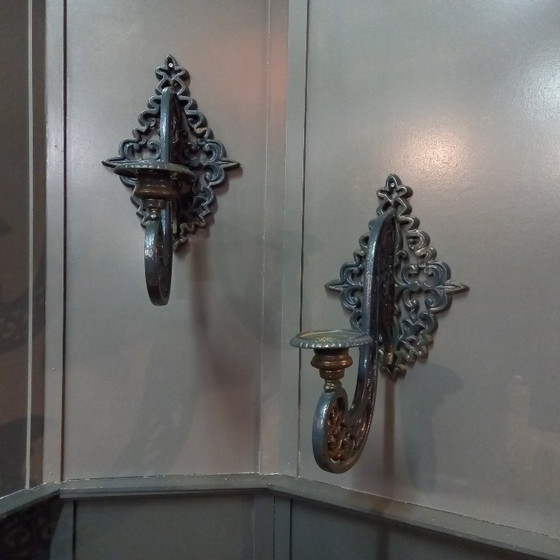 Set antiker neugotischer Gusseisen-Wandkerzenhalter ca. 1875-1880 – Cast Iron (photo 3 of 12)