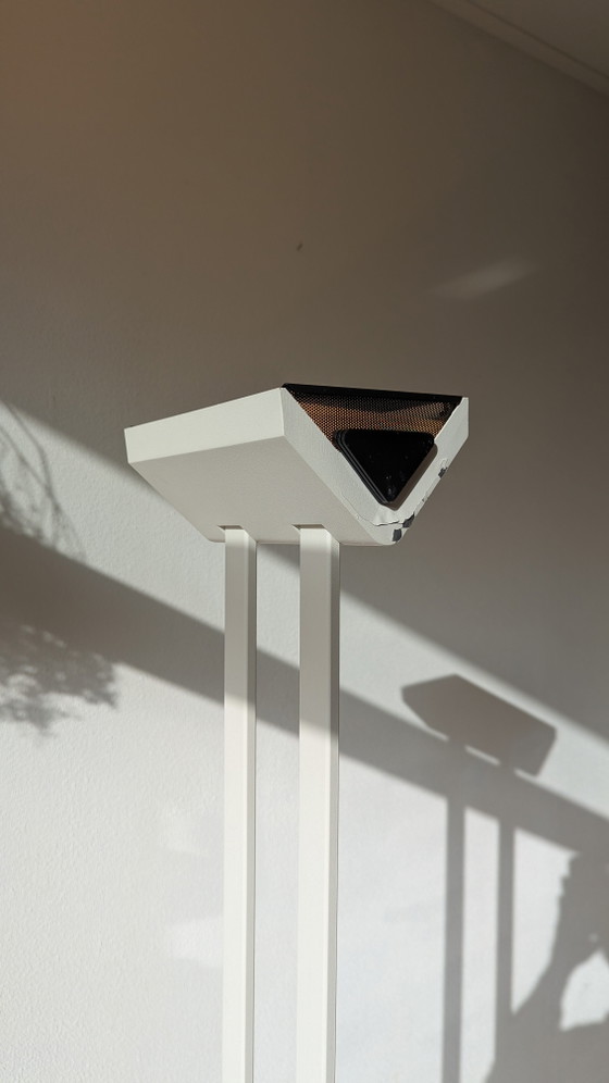 Image 1 of Philips sculpturale vloerlamp met dimmer uit de jaren 80, postmodernistisch van aard.